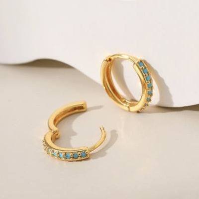 18kt gold-plated turquoise huggie earrings