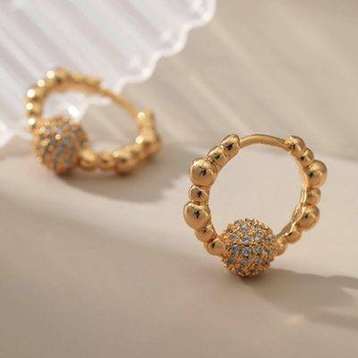 18kt gold-plated huggie earrings